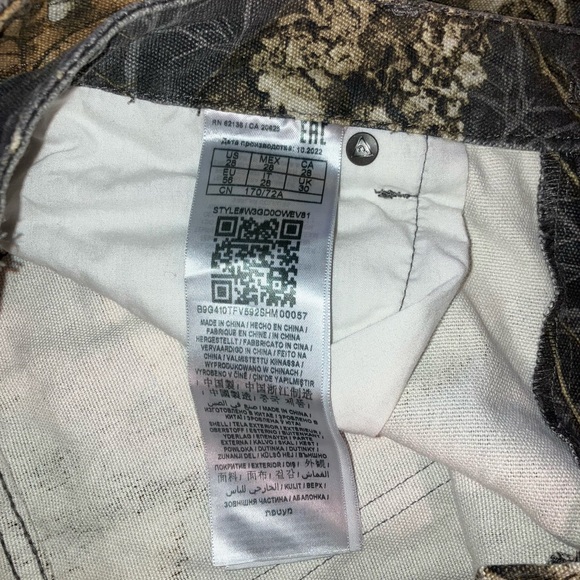 Guess RealTree Camo Skirt size 28 - Picture 5 of 6